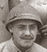 Французский солдат в шлеме с регламентным чехлом.